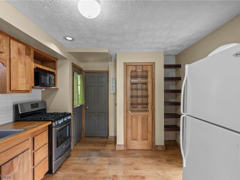 26 Elm Street, Bridgeport, OH 43912 Photo 9