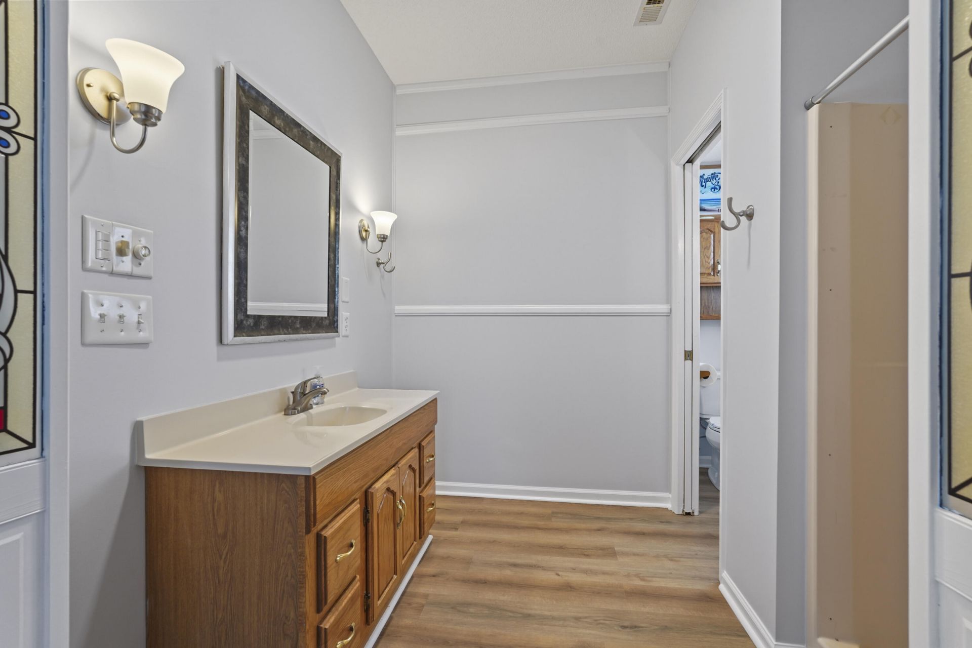 6001 S Kings Photo 20
