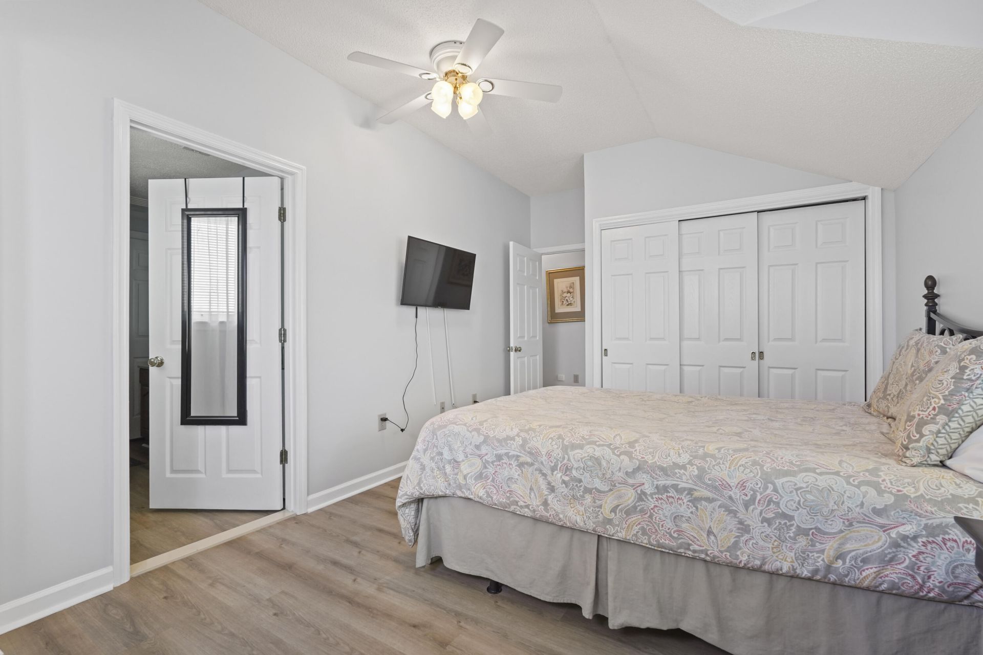 6001 S Kings Photo 22