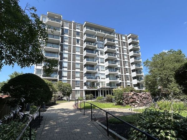 60 Babcock St, Unit 74, Brookline, MA 02446