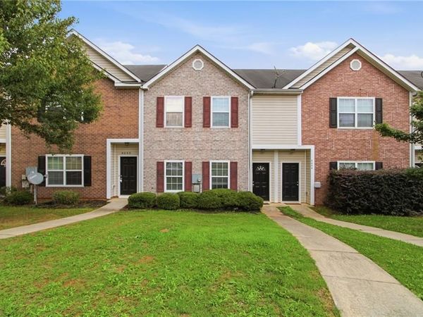 8642 Thomas Lane , Riverdale, GA 30274