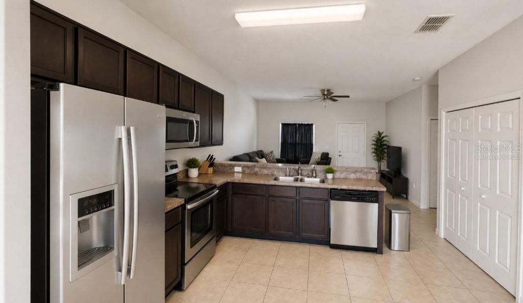 828 Abbeville Court , Kissimmee, FL 34759 Photo