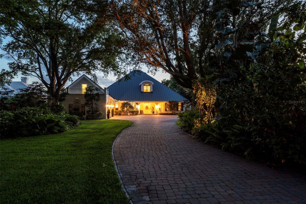 8152 Longbay Boulevard, Sarasota, FL 34243 Photo