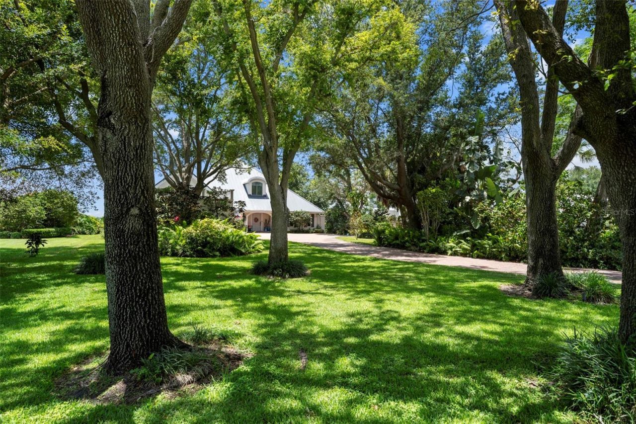 8152 Longbay Boulevard, Sarasota, FL 34243 Photo