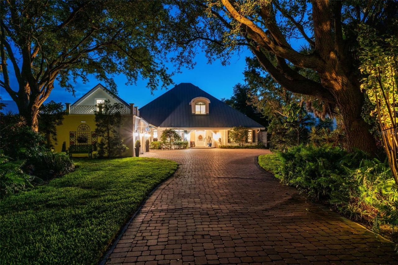 8152 Longbay Boulevard, Sarasota, FL 34243 Photo