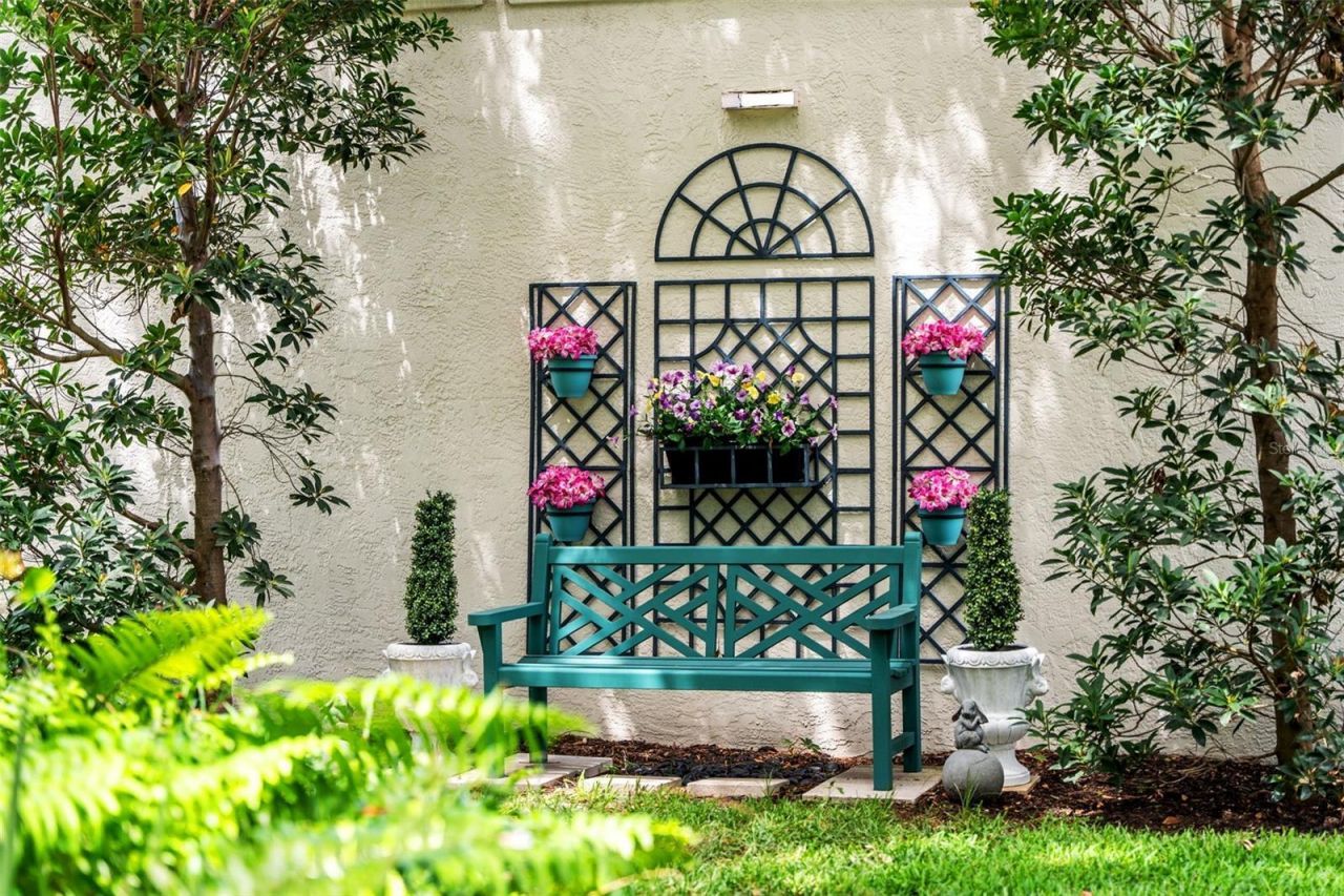 8152 Longbay Boulevard, Sarasota, FL 34243 Photo