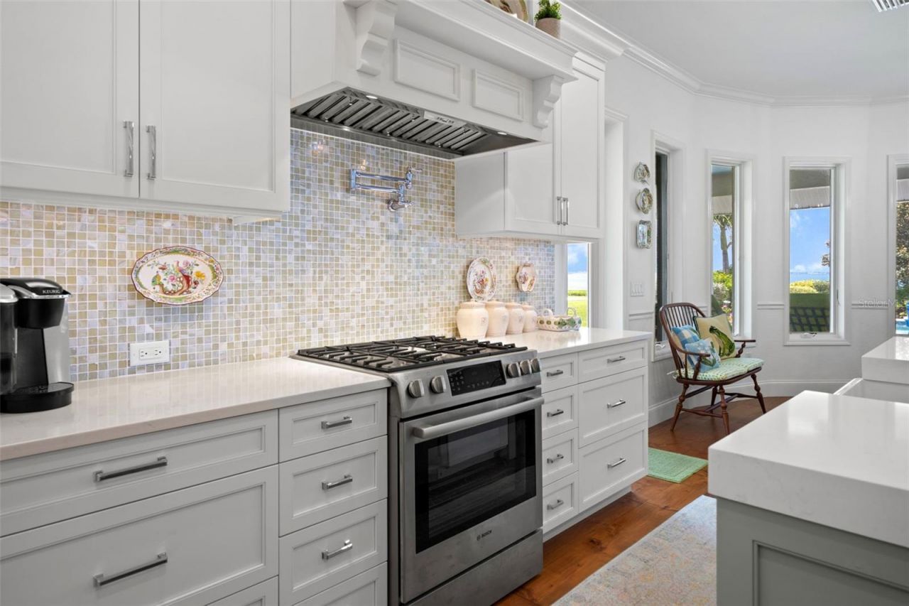 8152 Longbay Boulevard, Sarasota, FL 34243 Photo