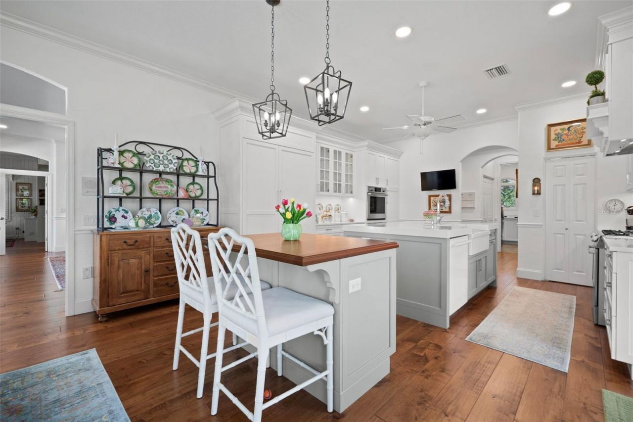 8152 Longbay Boulevard, Sarasota, FL 34243 Photo