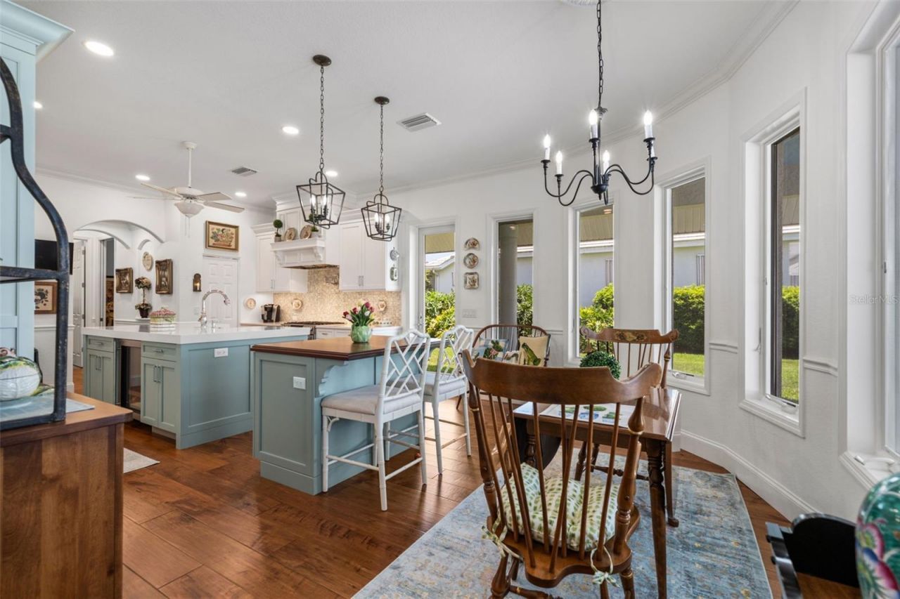 8152 Longbay Boulevard, Sarasota, FL 34243 Photo