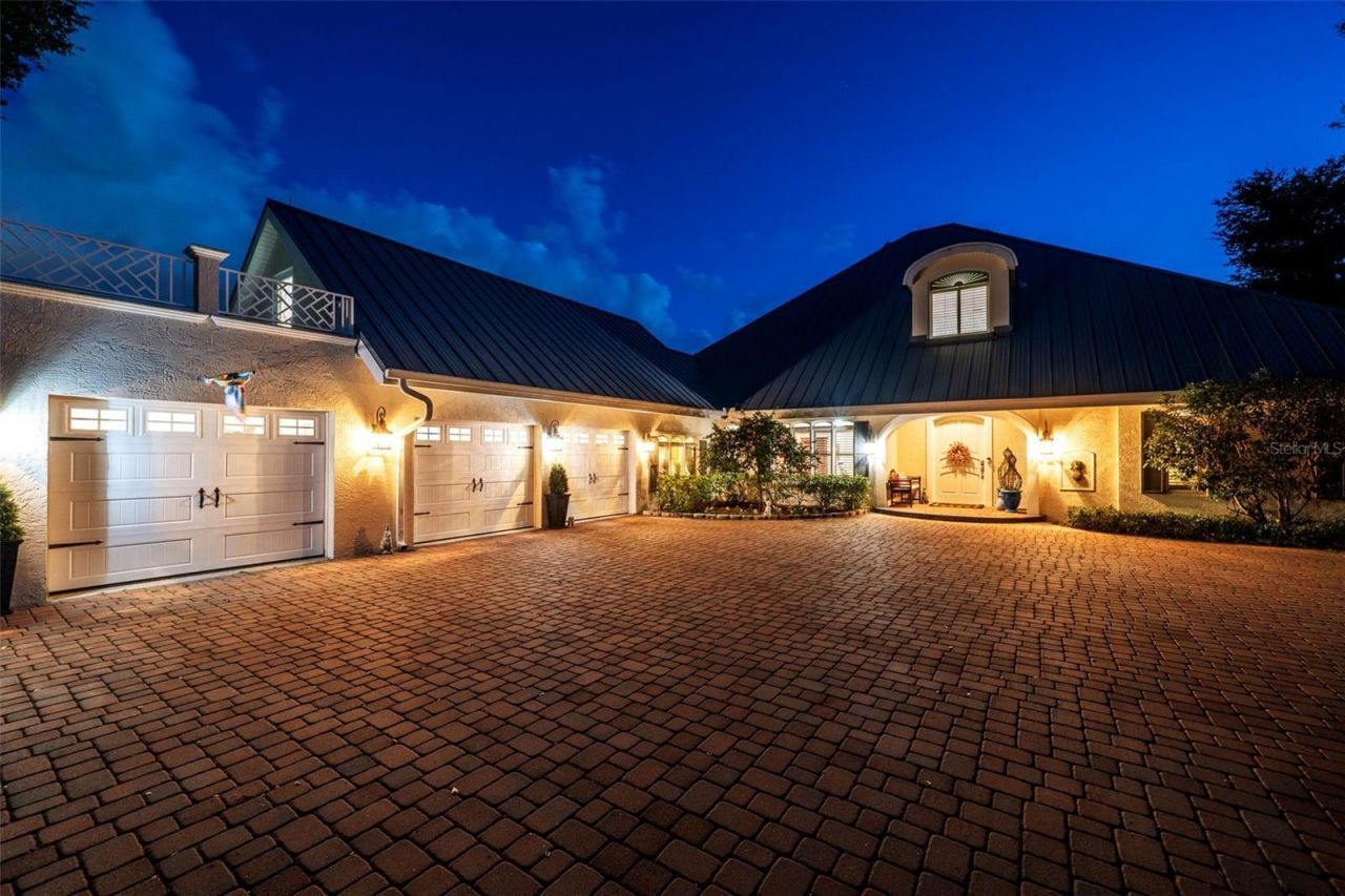 8152 Longbay Boulevard, Sarasota, FL 34243 Photo