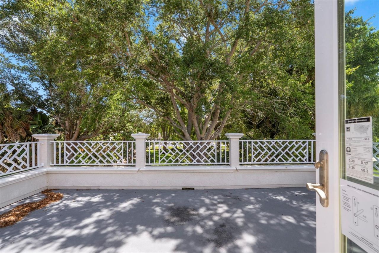 8152 Longbay Boulevard, Sarasota, FL 34243 Photo