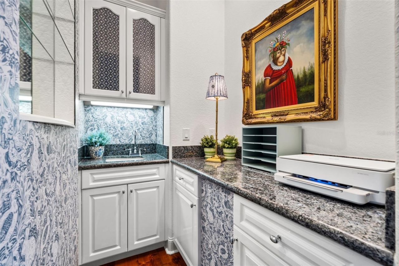 8152 Longbay Boulevard, Sarasota, FL 34243 Photo
