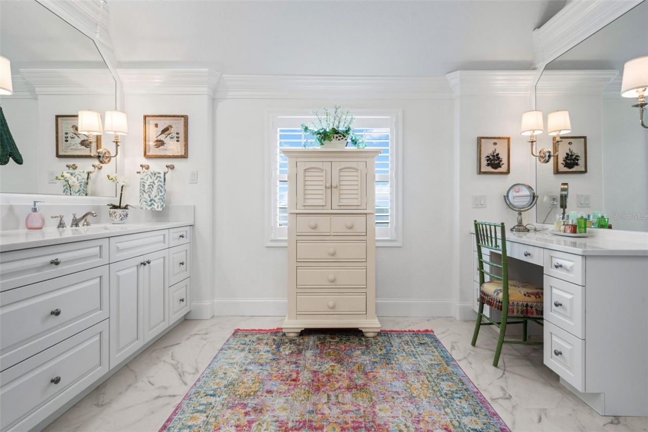 8152 Longbay Boulevard, Sarasota, FL 34243 Photo