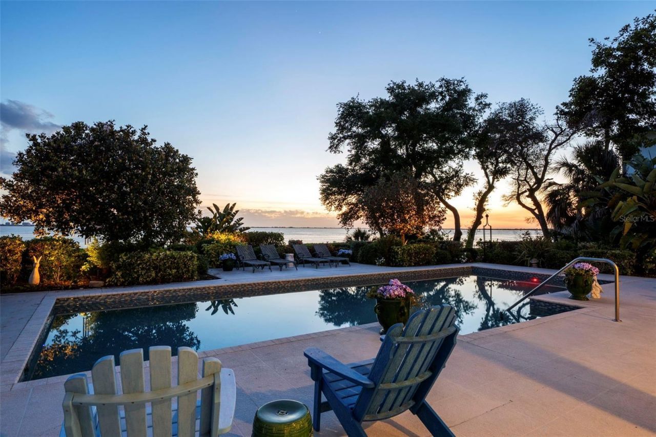 8152 Longbay Boulevard, Sarasota, FL 34243 Photo