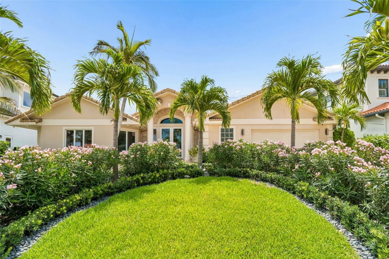 2038 Carolina Avenue Ne, Saint Petersburg, FL 33703 Photo