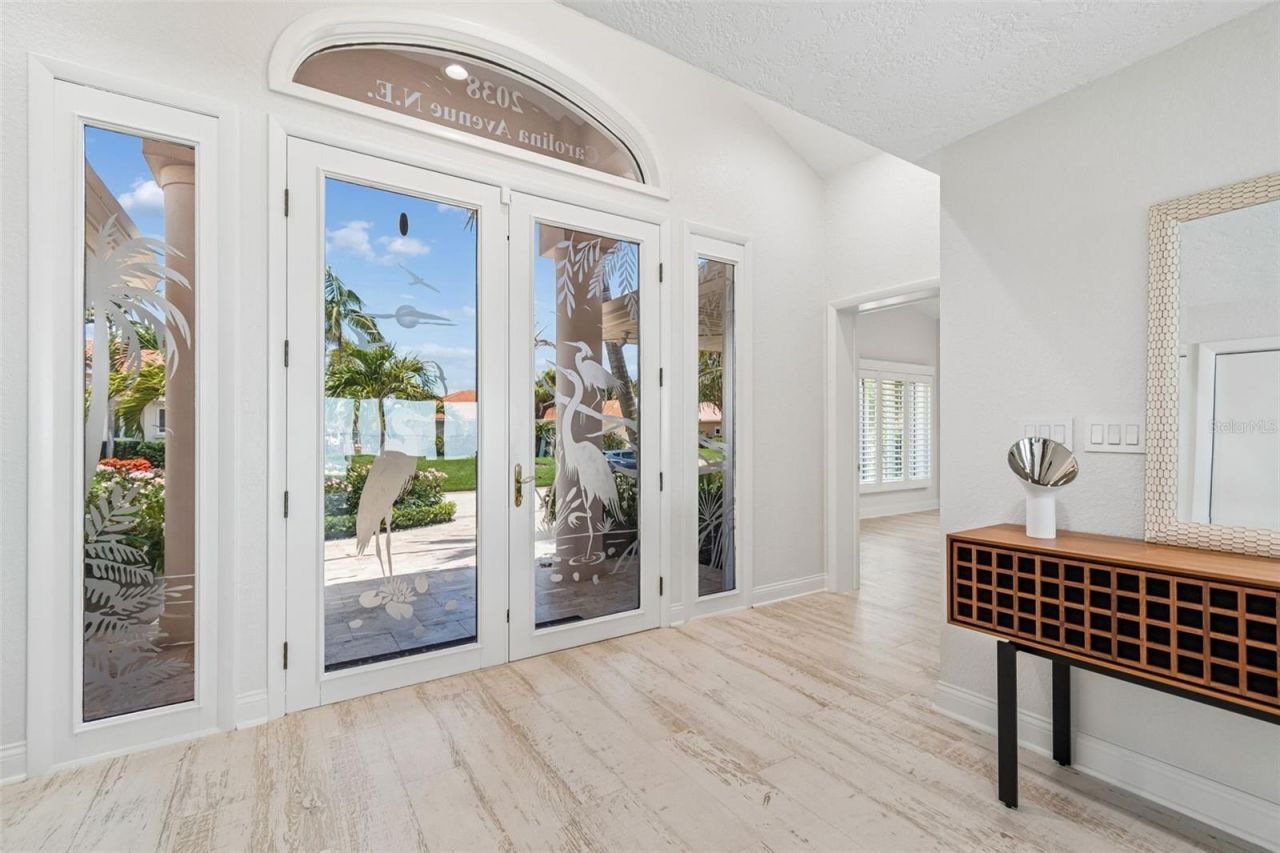 2038 Carolina Avenue Ne, Saint Petersburg, FL 33703 Photo