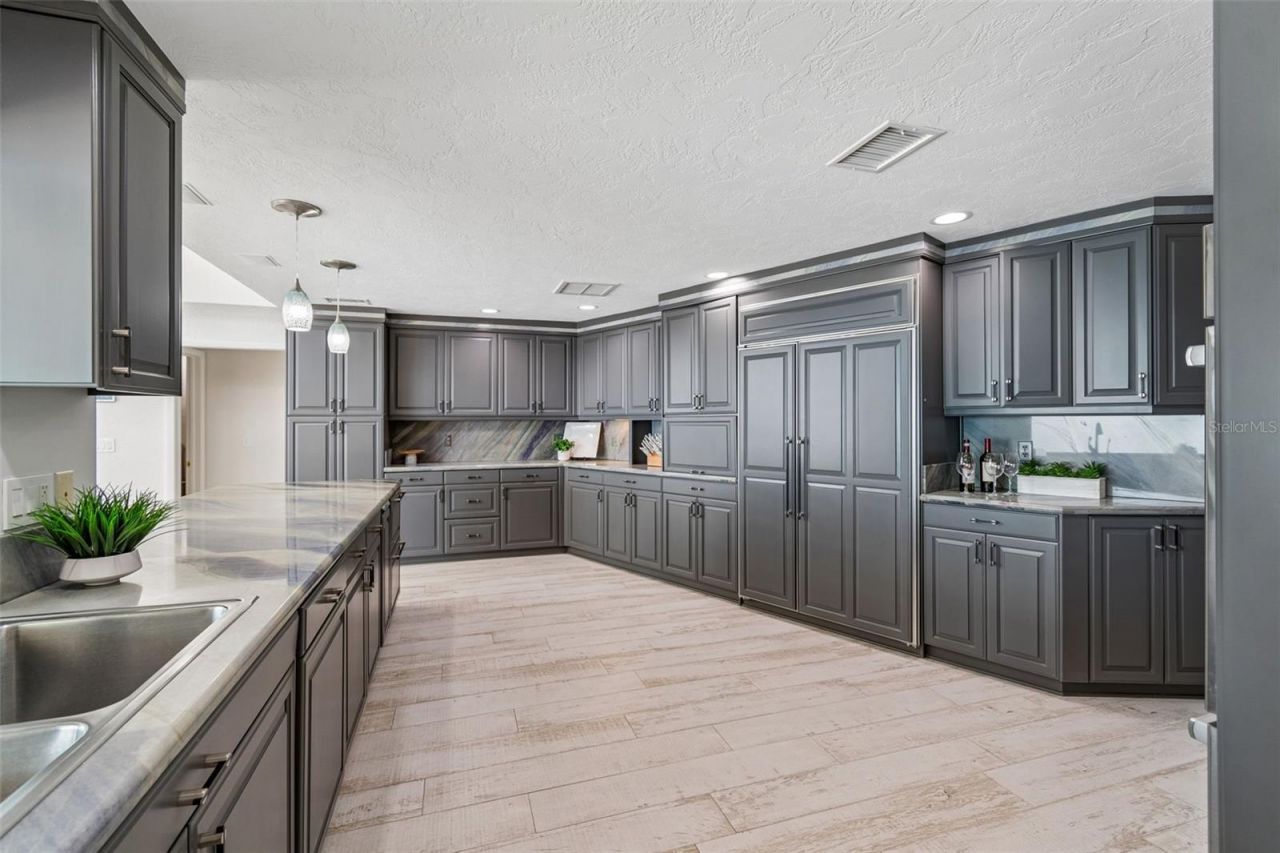 2038 Carolina Avenue Ne, Saint Petersburg, FL 33703 Photo