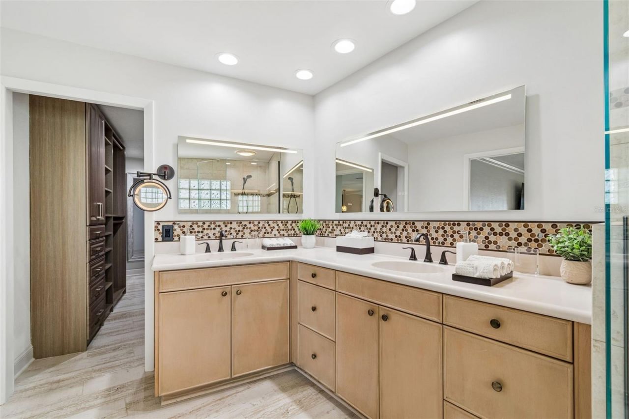 2038 Carolina Avenue Ne, Saint Petersburg, FL 33703 Photo