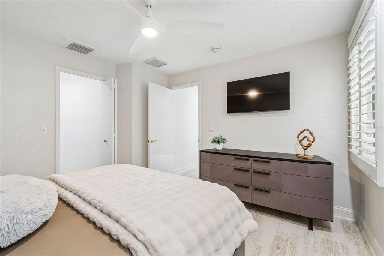 2038 Carolina Avenue Ne, Saint Petersburg, FL 33703 Photo