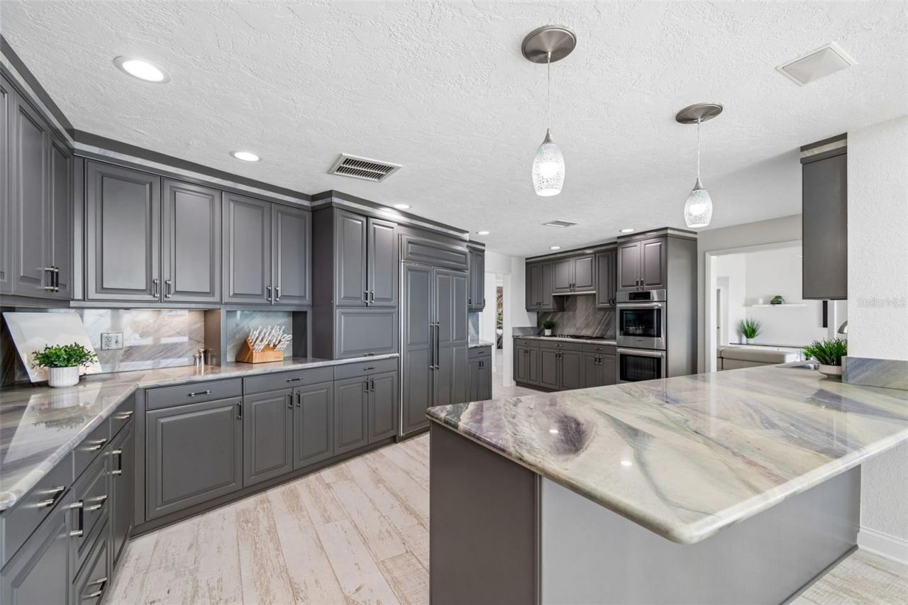 2038 Carolina Avenue Ne, Saint Petersburg, FL 33703 Photo