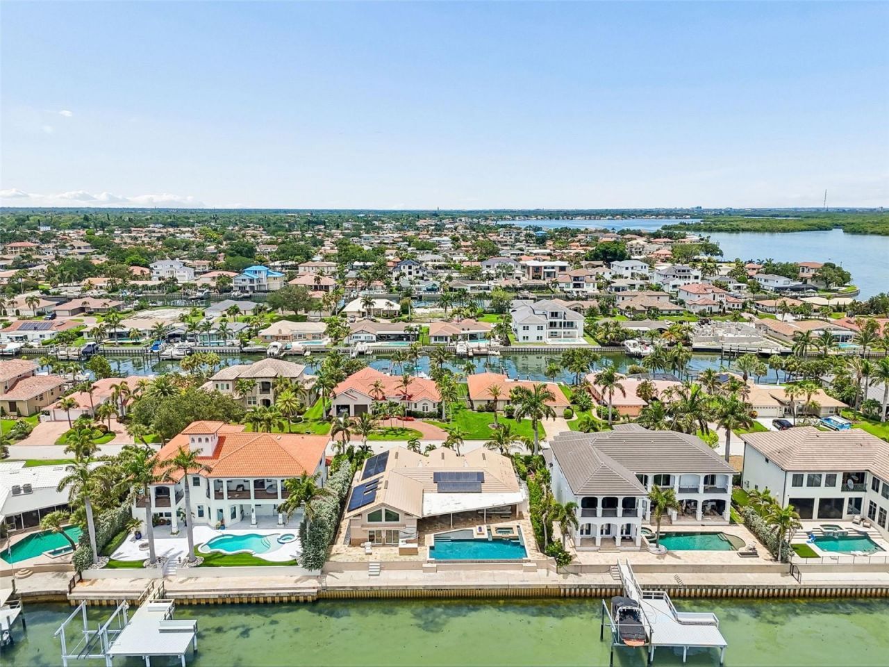 2038 Carolina Avenue Ne, Saint Petersburg, FL 33703 Photo
