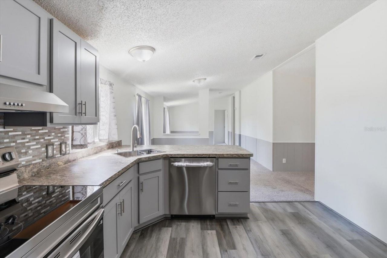 5716 S Greenfield Terrace , Homosassa, FL 34446 Photo