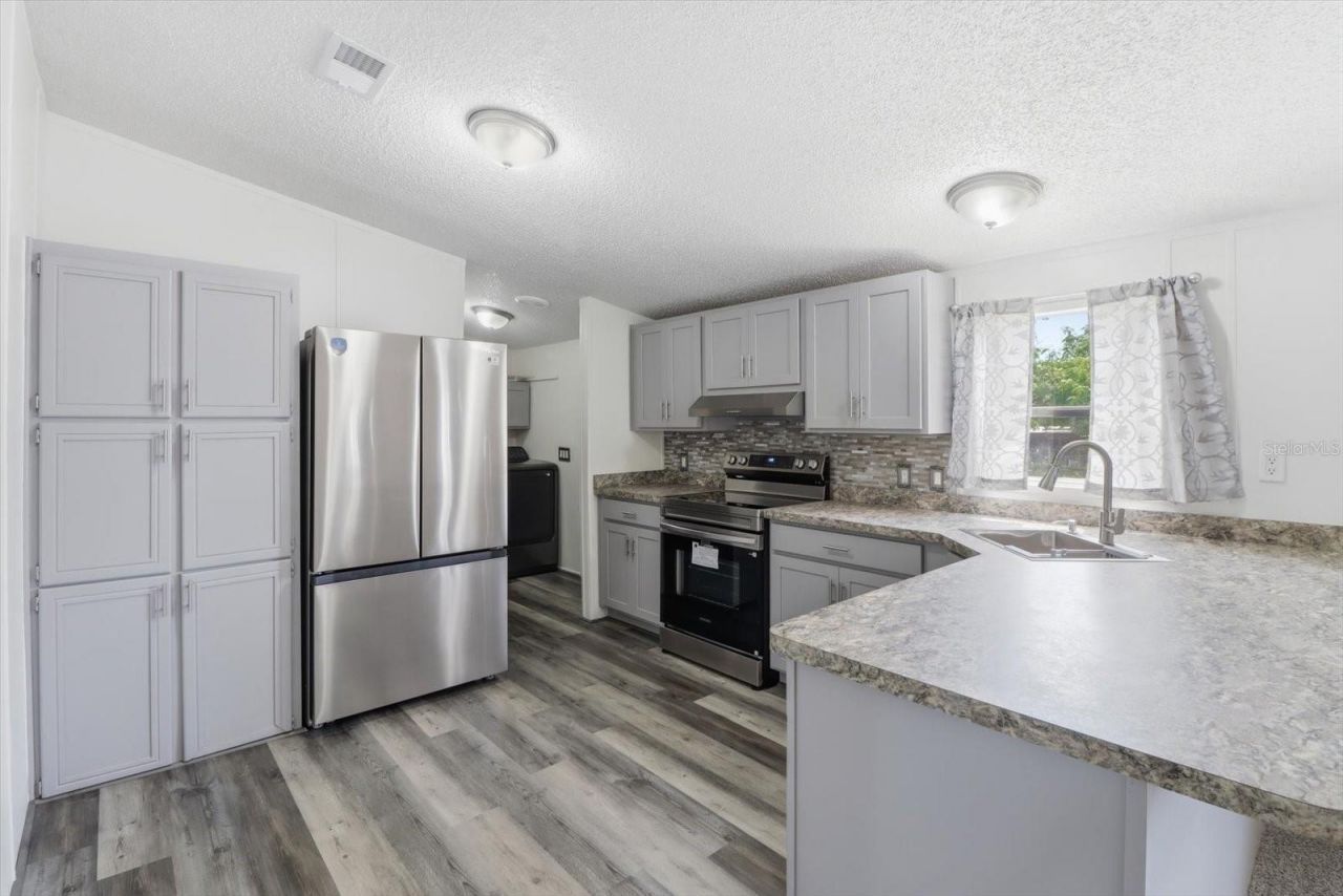 5716 S Greenfield Terrace , Homosassa, FL 34446 Photo