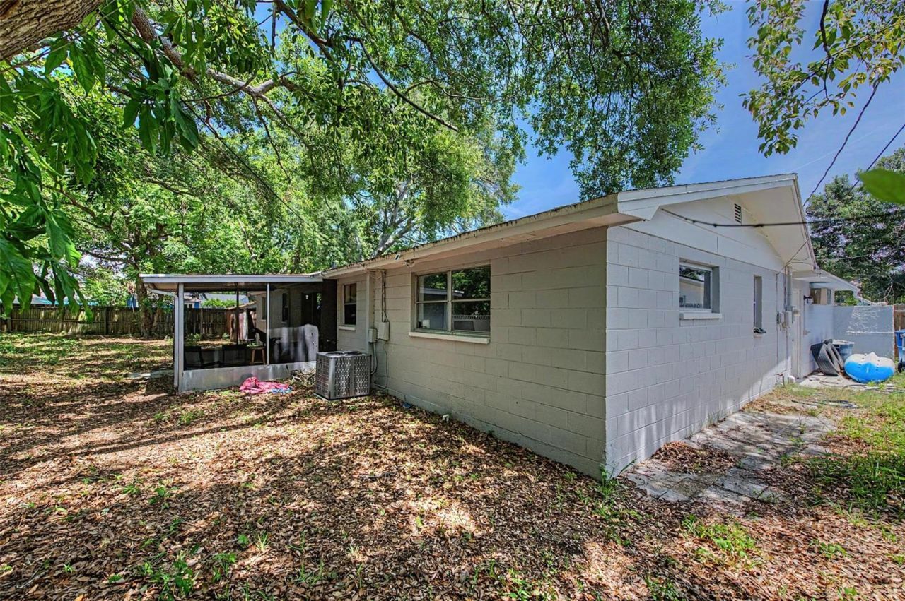 11592 110th Terrace , Largo, FL 33778 Photo