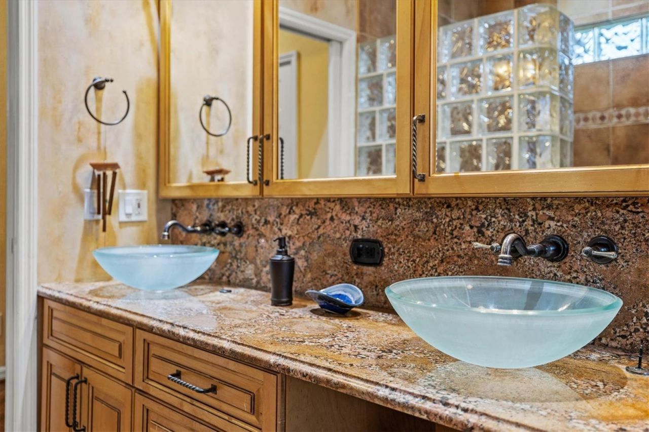 4860 Cedar Oak Way , Sarasota, FL 34233 Photo