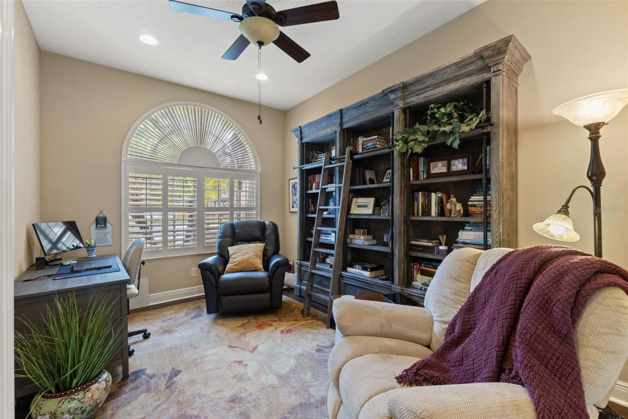 4315 Round Lake Court, Tampa, FL 33618 Photo