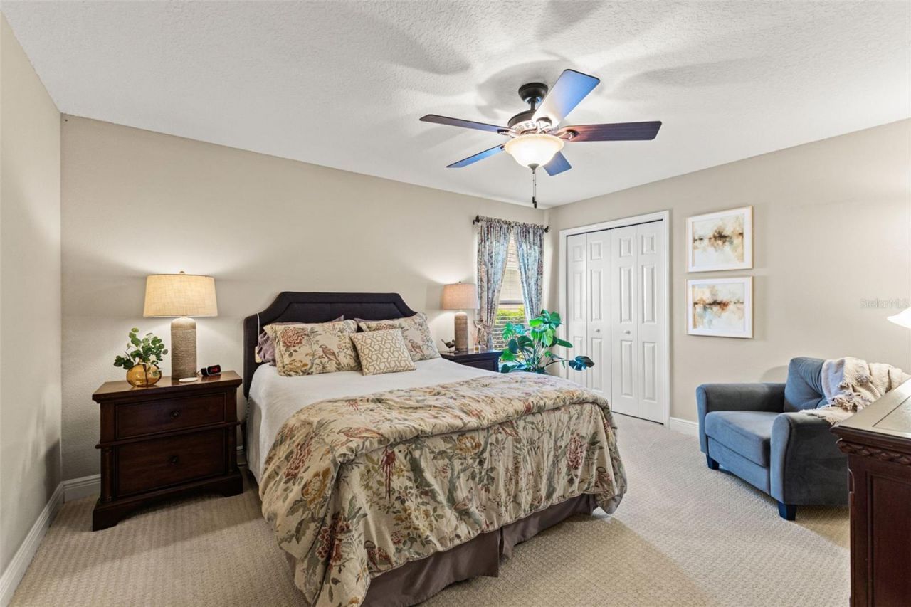 4315 Round Lake Court, Tampa, FL 33618 Photo