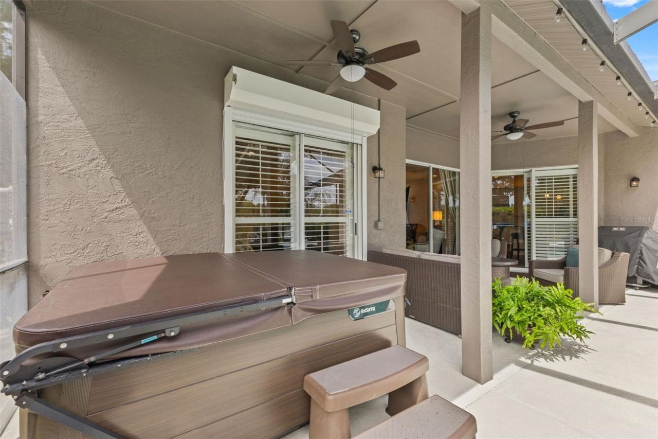 4315 Round Lake Court, Tampa, FL 33618 Photo