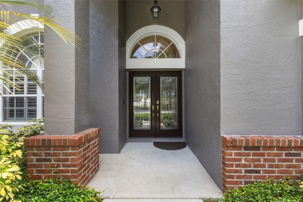 4315 Round Lake Court, Tampa, FL 33618 Photo