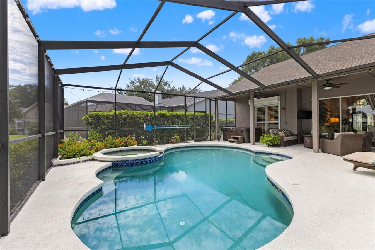 4315 Round Lake Court, Tampa, FL 33618 Photo