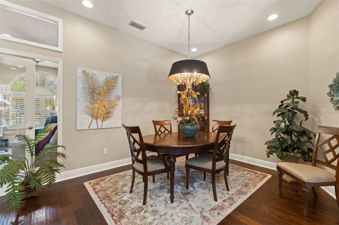 4315 Round Lake Court, Tampa, FL 33618 Photo