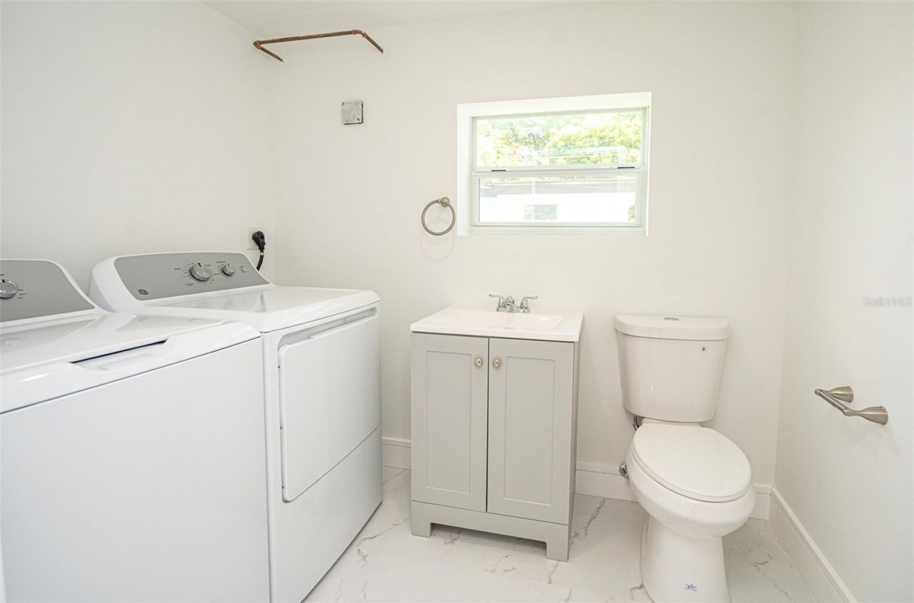 20720 NW 34 Avenue, Miami Gardens, FL 33056 Photo