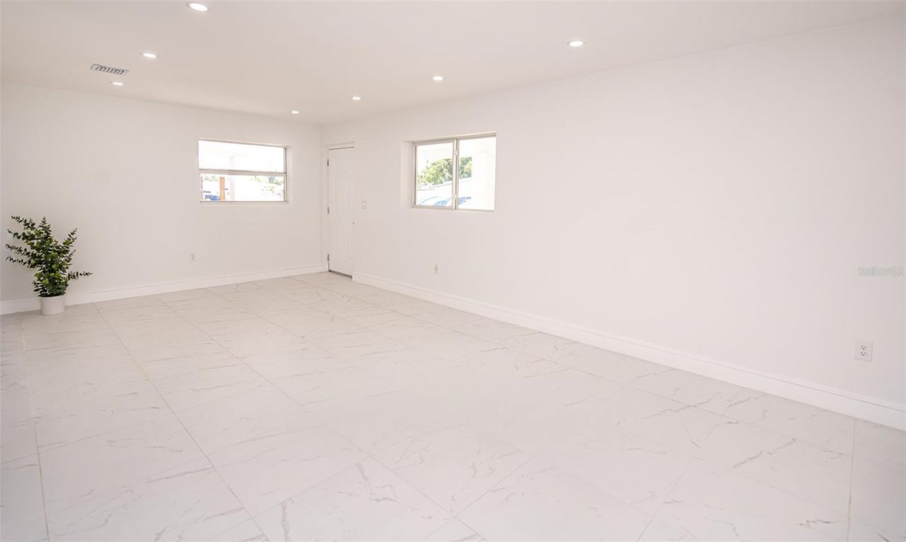 20720 NW 34 Avenue, Miami Gardens, FL 33056 Photo
