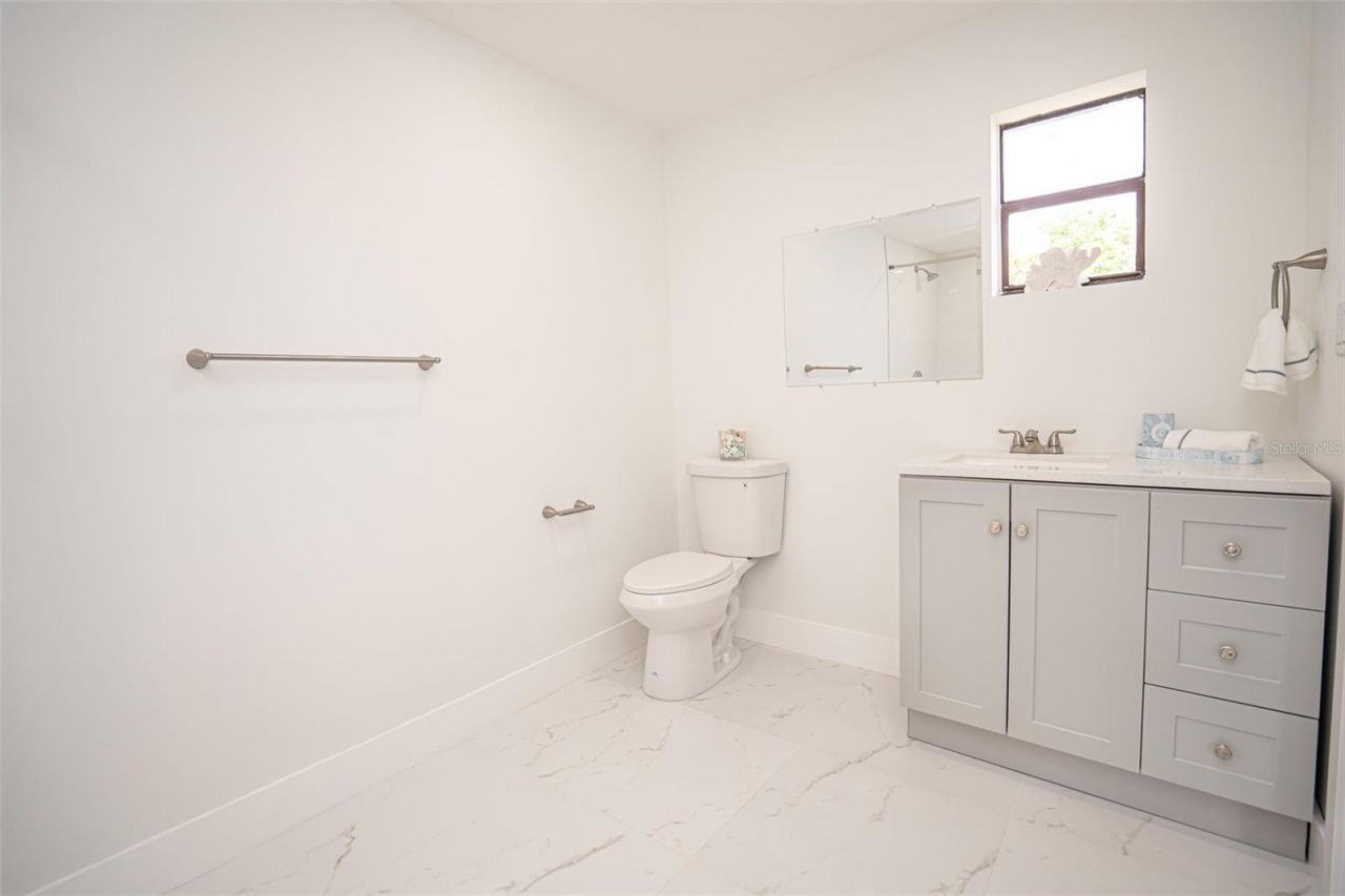 20720 NW 34 Avenue, Miami Gardens, FL 33056 Photo