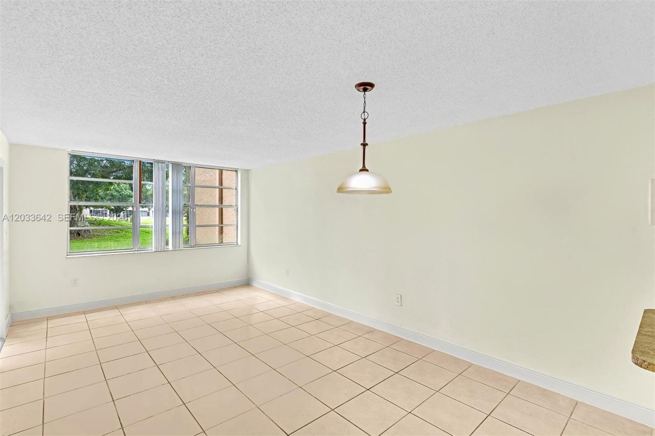 9410 Tangerine Pl , Unit 105, Davie, FL 33324 Photo