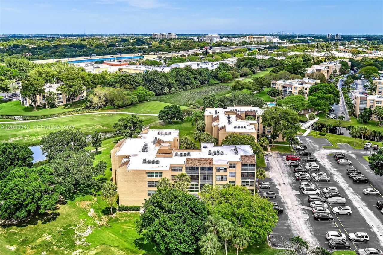 9410 Tangerine Pl , Unit 105, Davie, FL 33324 Photo