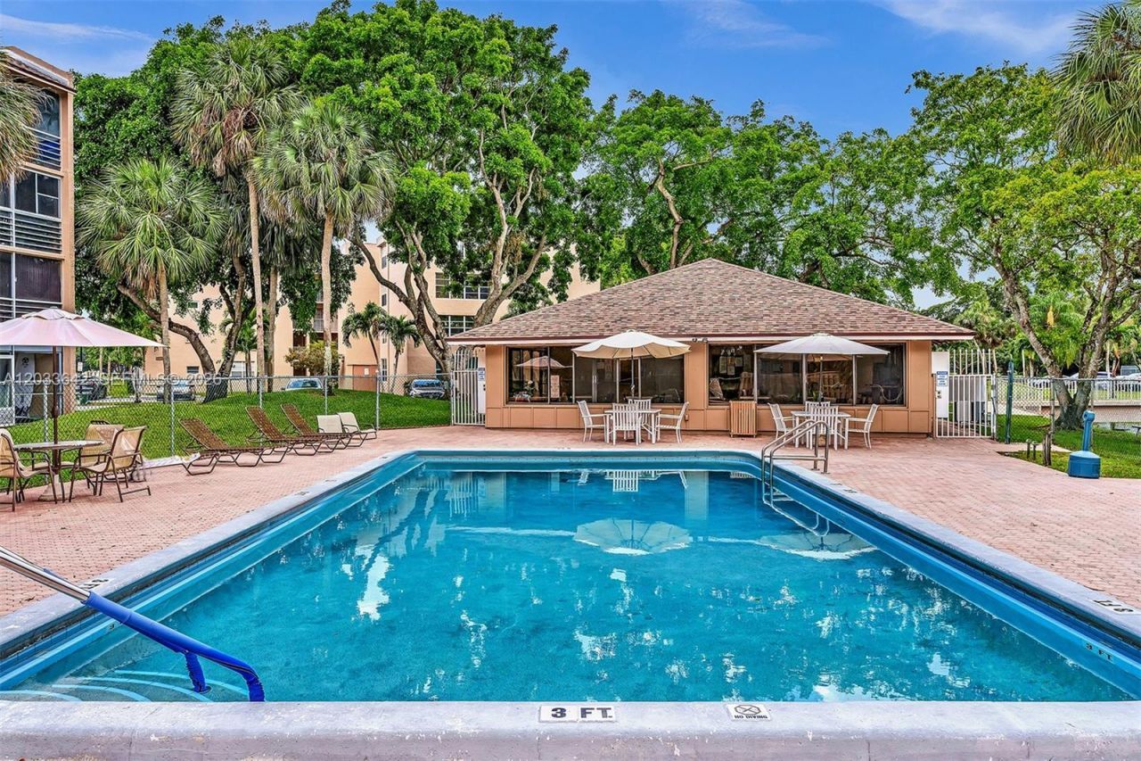 9410 Tangerine Pl , Unit 105, Davie, FL 33324 Photo