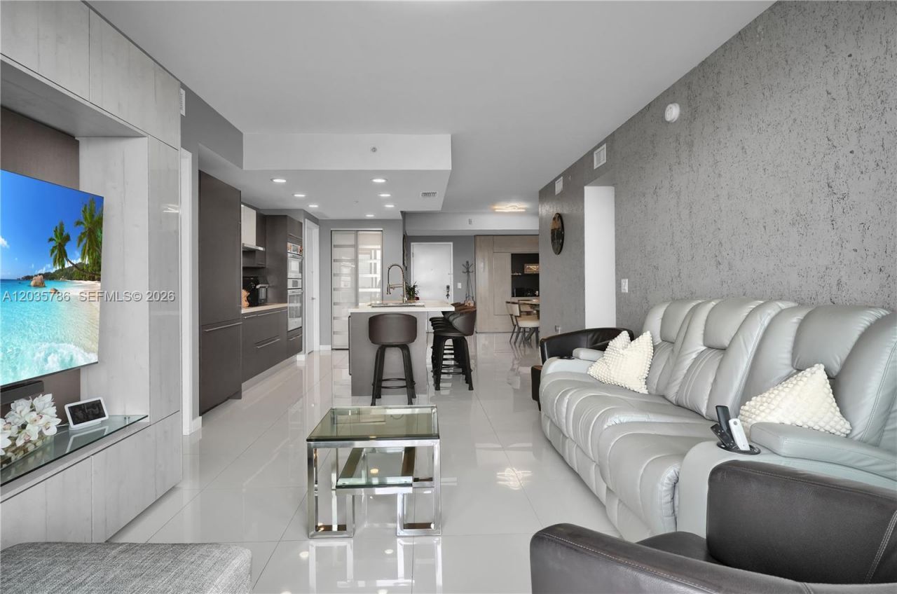 7751 NW 107th Ave , Unit 701, Doral, FL 33178 Photo