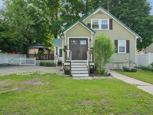173 Mammoth Road, Manchester, NH 03109