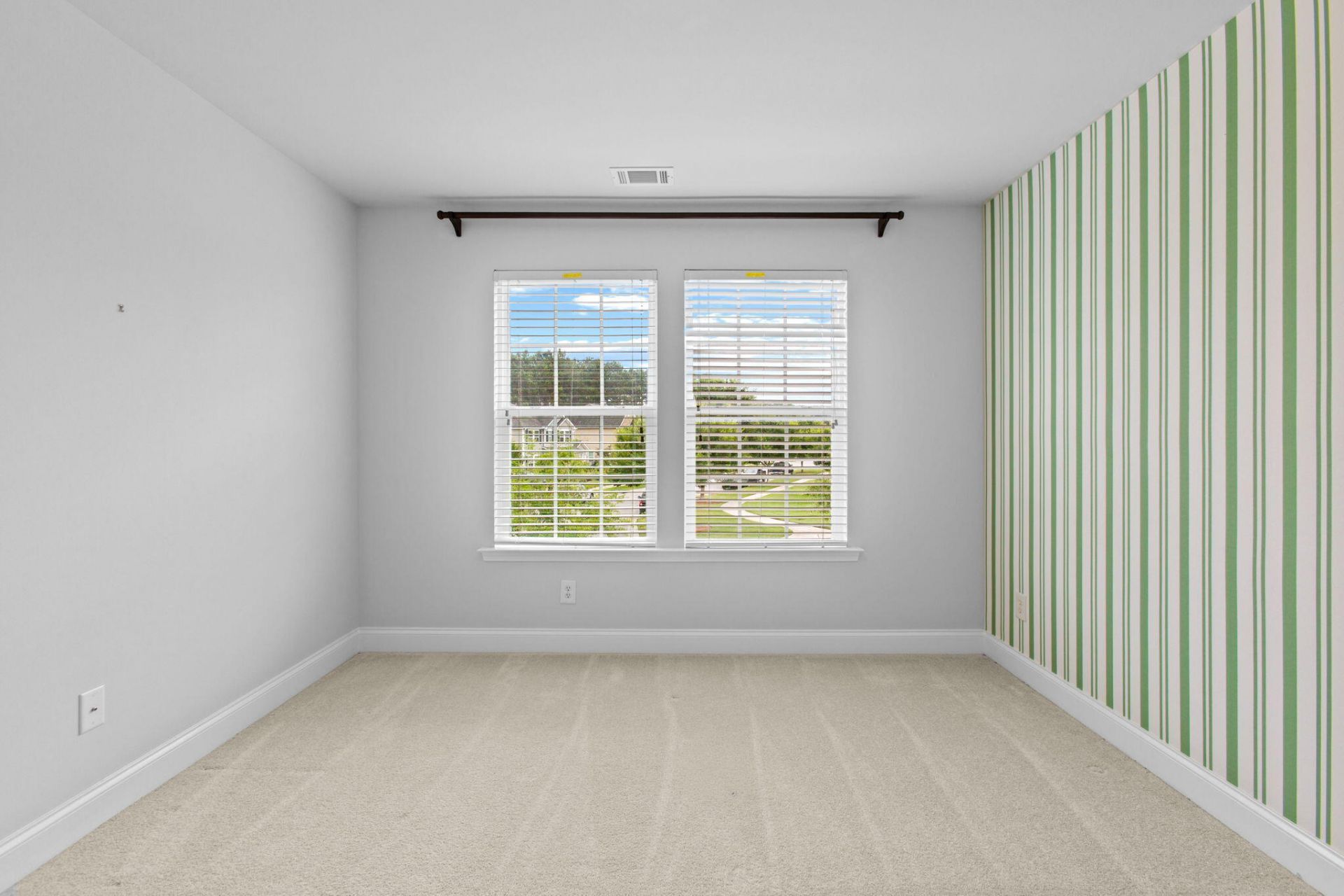 125 Lindera Preserve Boulevard Photo 35