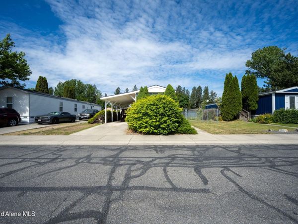 5487 N Burkshire Ave, Coeur d'Alene, ID 83815