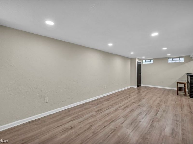 13510 Rockside Road, Garfield Heights, OH 44125 Photo 33