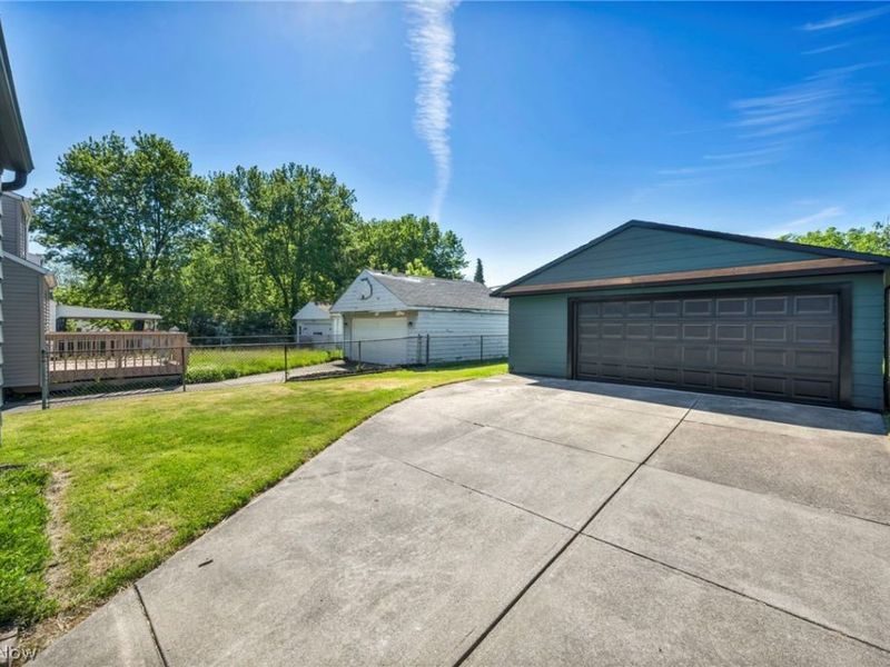 13510 Rockside Road, Garfield Heights, OH 44125 Photo 37