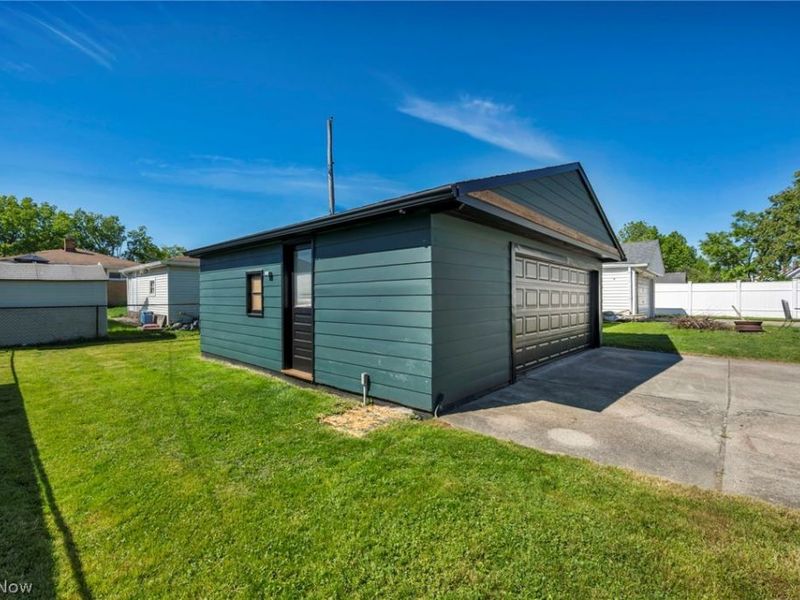 13510 Rockside Road, Garfield Heights, OH 44125 Photo 39