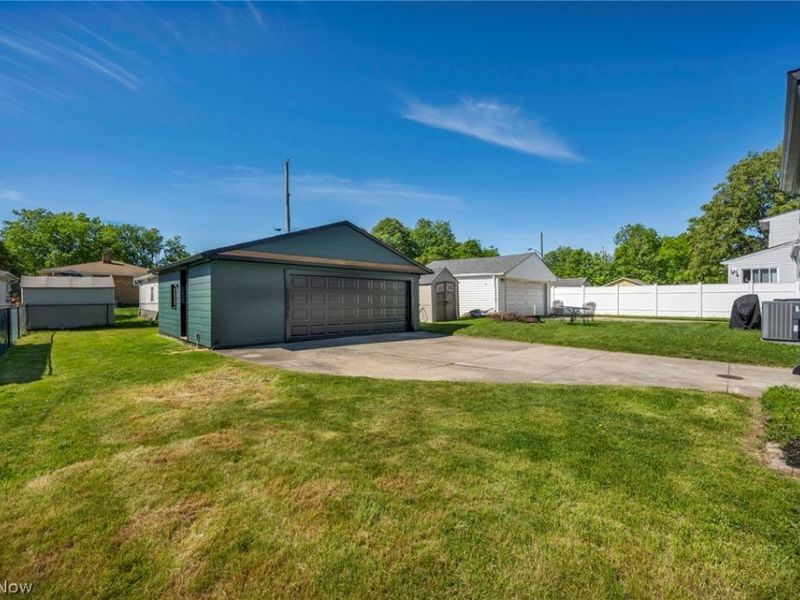 13510 Rockside Road, Garfield Heights, OH 44125 Photo 42