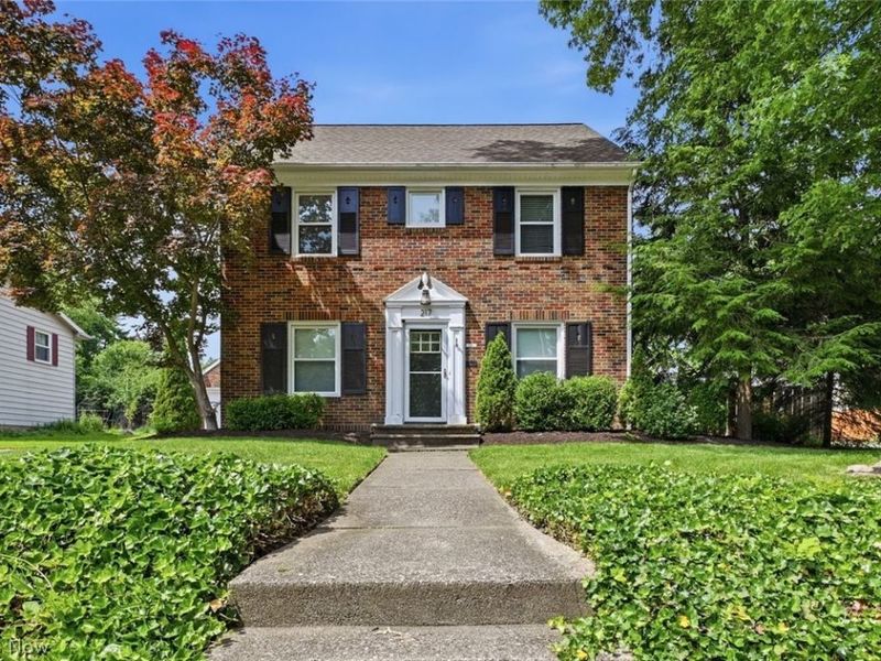 217 Cordelia Street SW, North Canton, OH 44720 Photo 1